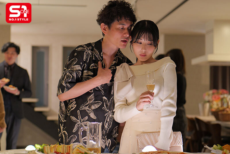 同窓会で再会！元彼との秘密の夜